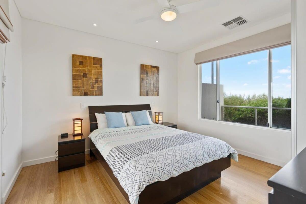 Absolute Luxury Beachfront - Middleton - BYO Linen