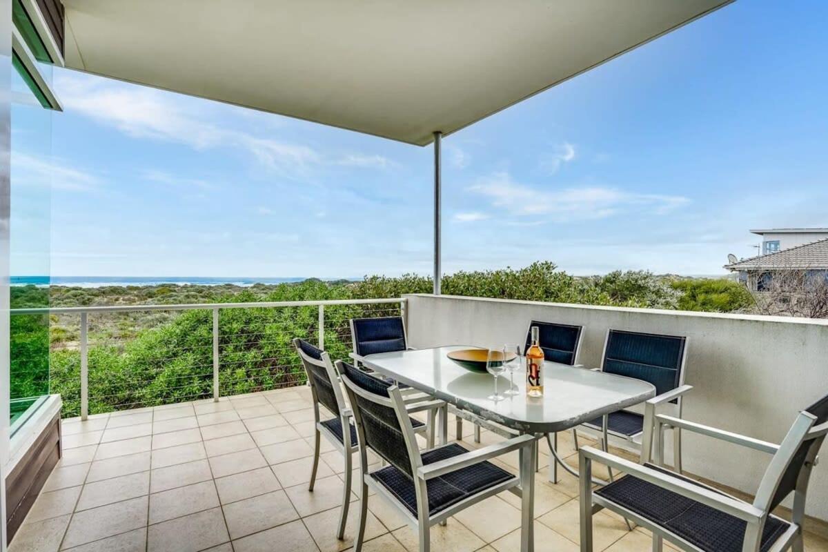 Absolute Luxury Beachfront - Middleton - BYO Linen