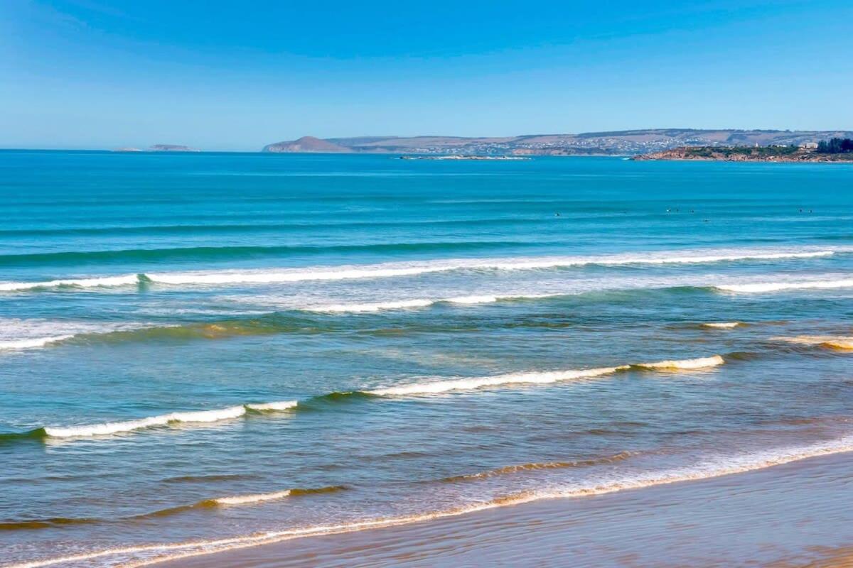 Nauticus - 82 Surfers Parade Middleton - BYO Linen
