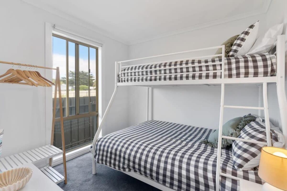 Shanti - 4 Channon St Port Elliot BYO Linen