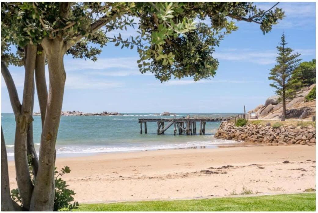 Shanti - 4 Channon St Port Elliot BYO Linen