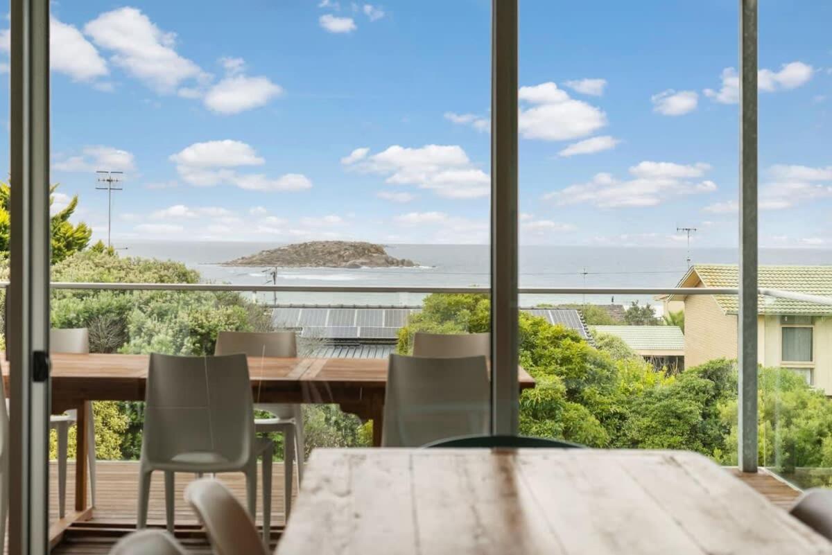 10 Passatt St Encounter Bay - BYO Linen