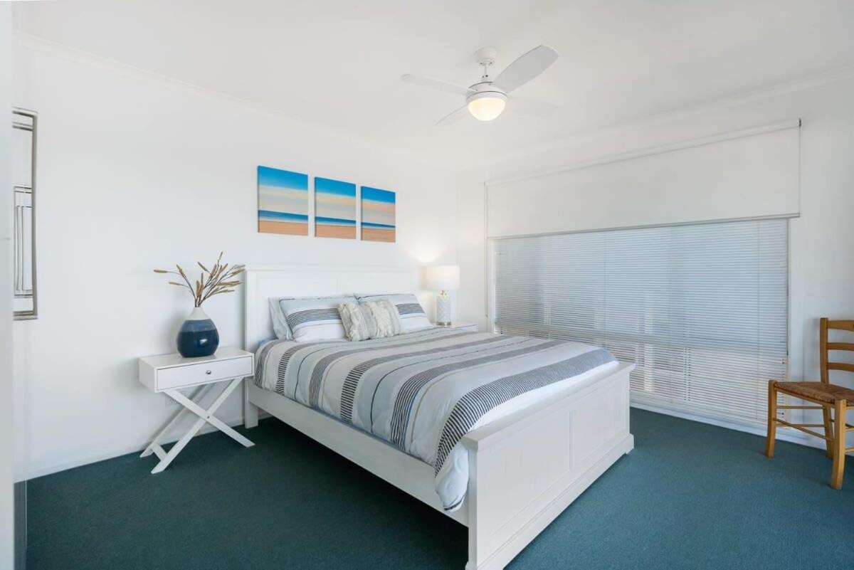 Beladura - 35 Goolwa Channel Drive Hindmarsh Island - Linen Included