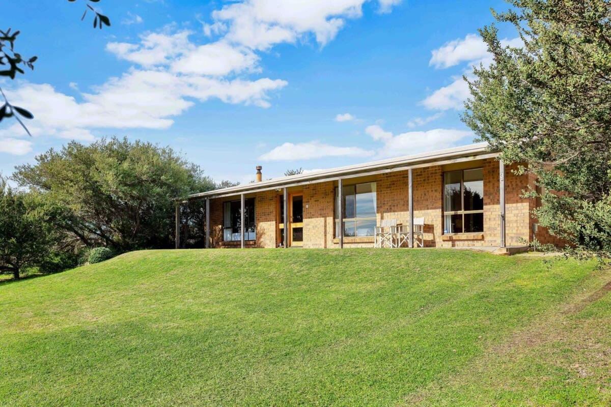 3 Seagull - BYO Linen - Beachfront Sand Dunes