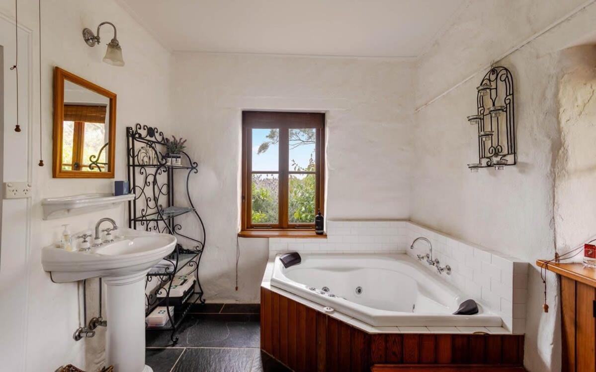 Brooklands Cottage 60 Heysen Rd Port Elliot - Linen Included