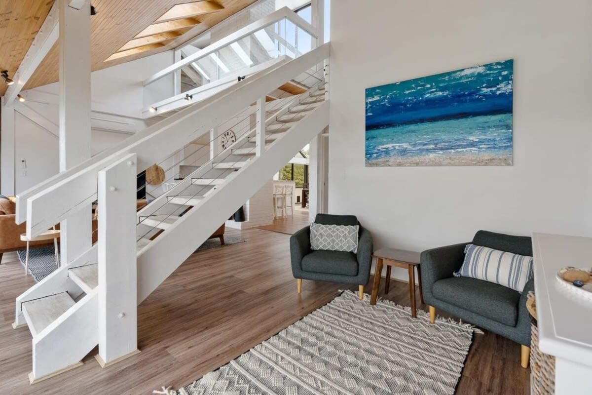 The Glass House 103 Bristow-Smith Ave Goolwa South - BYO Linen