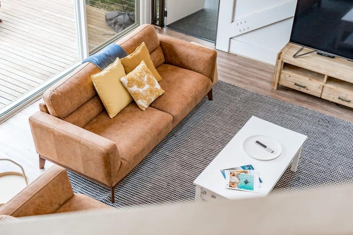 The Glass House 103 Bristow-Smith Ave Goolwa South - BYO Linen