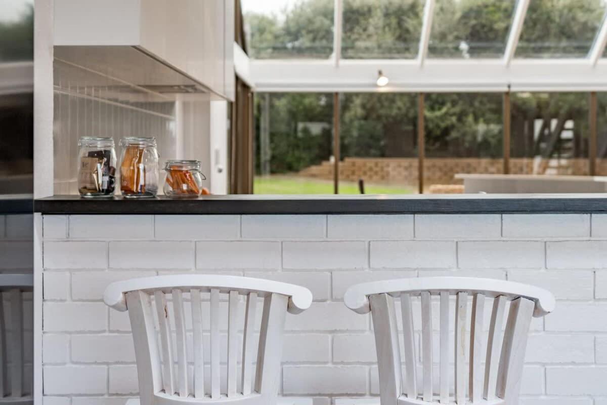 The Glass House 103 Bristow-Smith Ave Goolwa South - BYO Linen