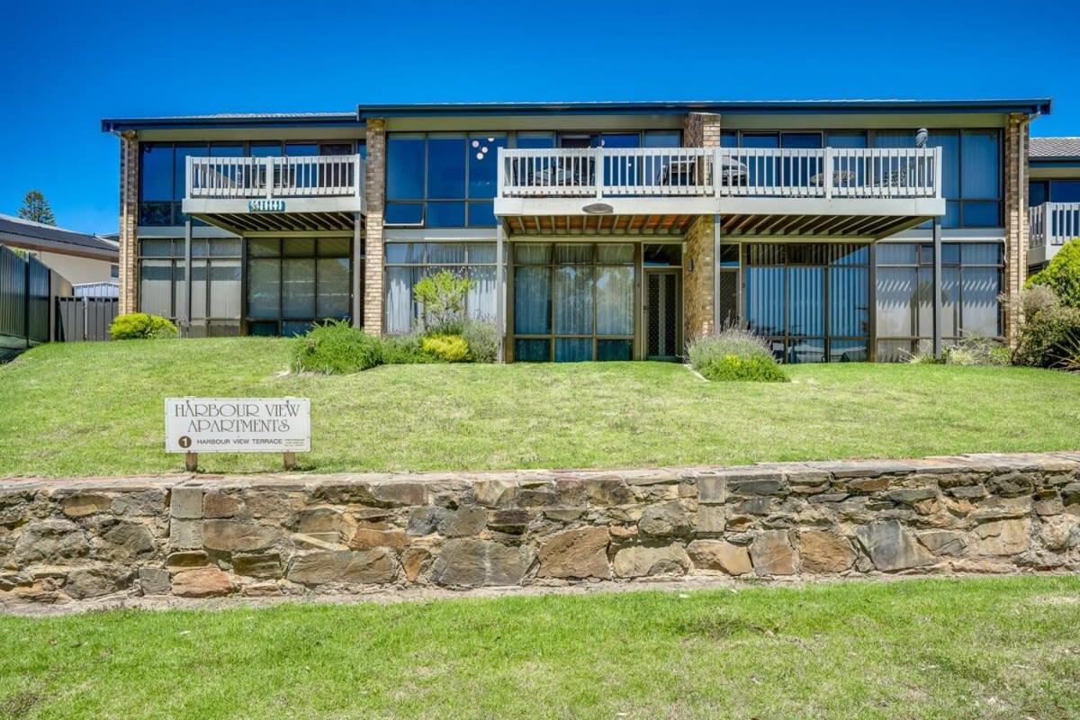 4 1 Harbour View Terrace BYO Linen