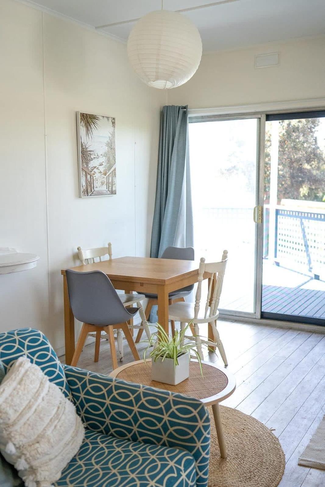 The Blue Bunyip - 3 Bunyip St - No Linen Included - Near the Beach