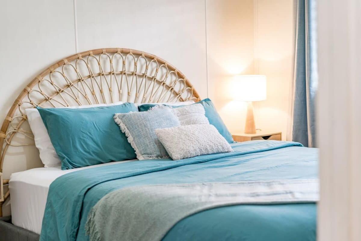The Blue Bunyip - 3 Bunyip St - No Linen Included - Near the Beach