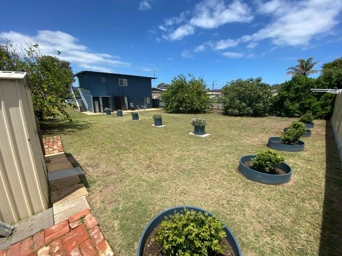 The Blue Bunyip - 3 Bunyip St - No Linen Included - Near the Beach
