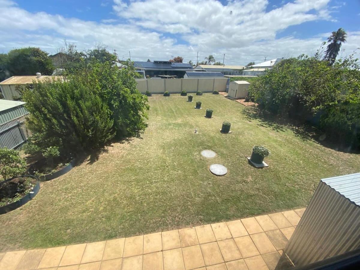 The Blue Bunyip - 3 Bunyip St - No Linen Included - Near the Beach
