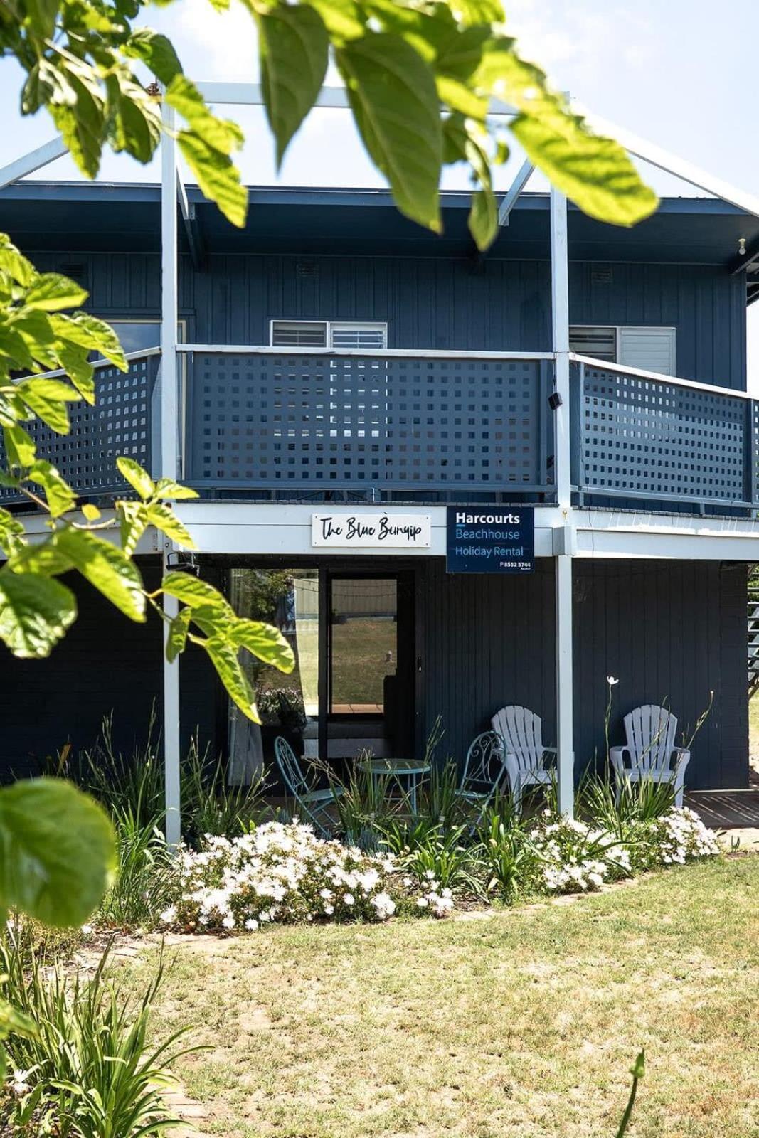 The Blue Bunyip - 3 Bunyip St - No Linen Included - Near the Beach