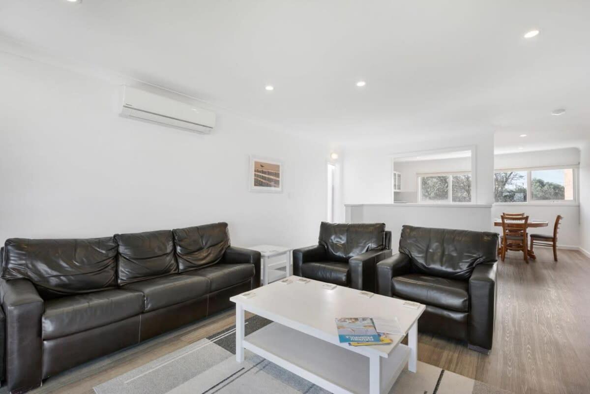 Neptune - 2 4 Hutton St Port Elliot Linen Included
