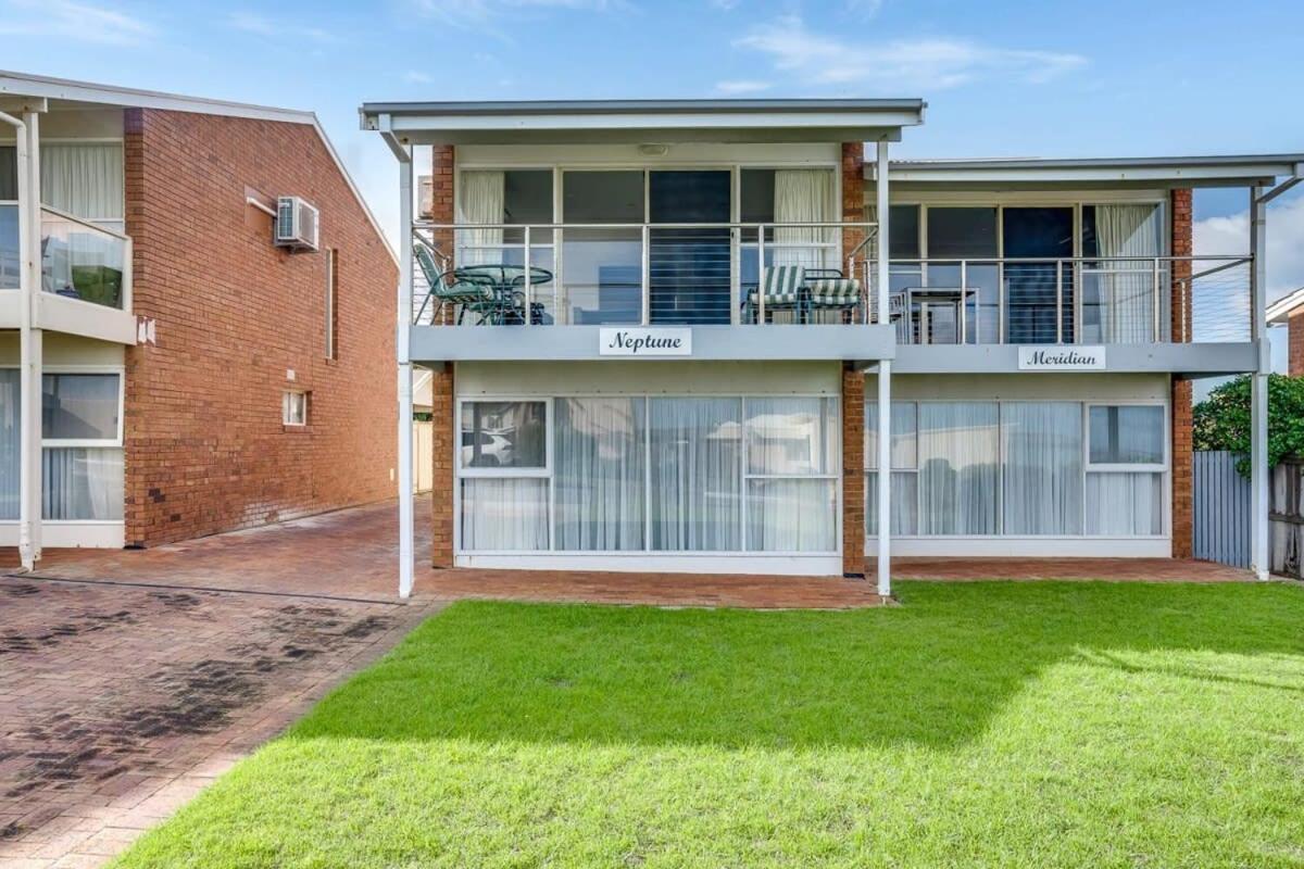 Neptune - 2 4 Hutton St Port Elliot Linen Included