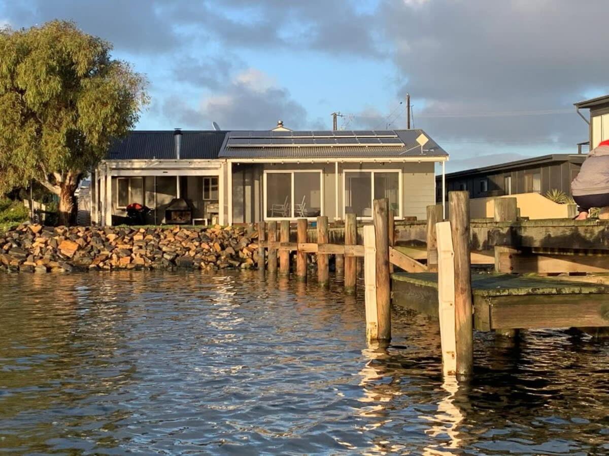 Water Front Haven-No Linen Included
