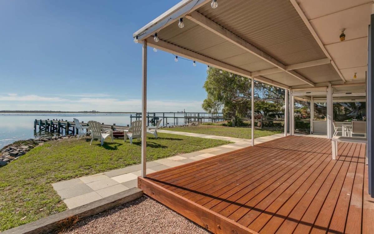 Water Front Haven-No Linen Included