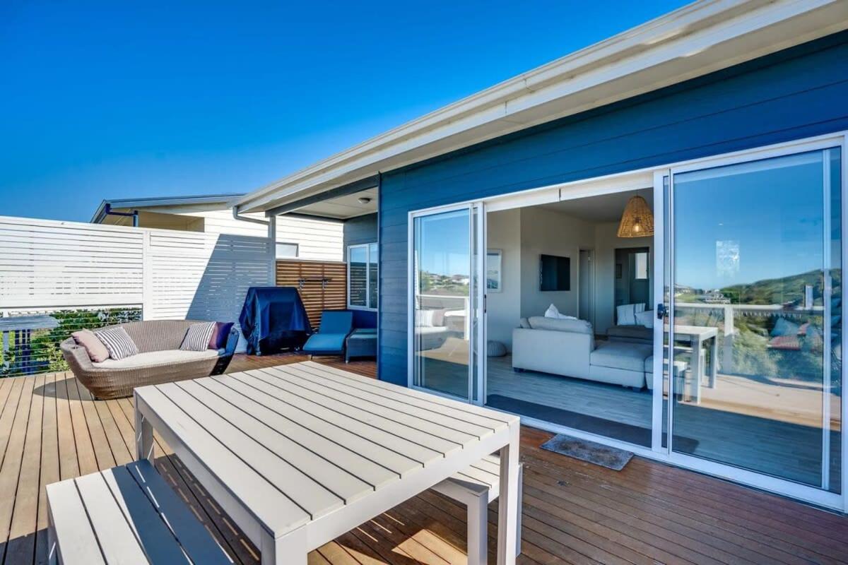 8 Davies St Encounter Bay - No Linen Included - Wi-Fi - Sea Views