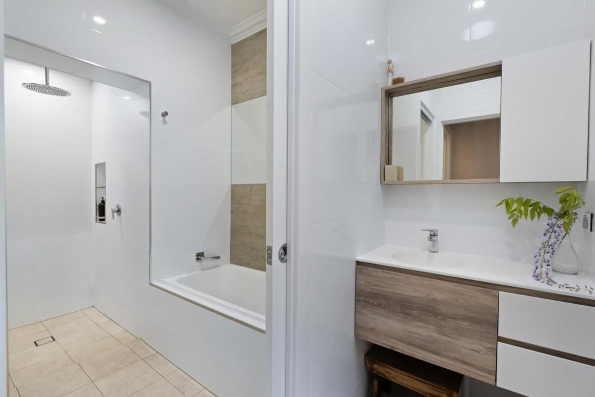 Pine - 11 Pine Ave Victor Harbor No Linen Included