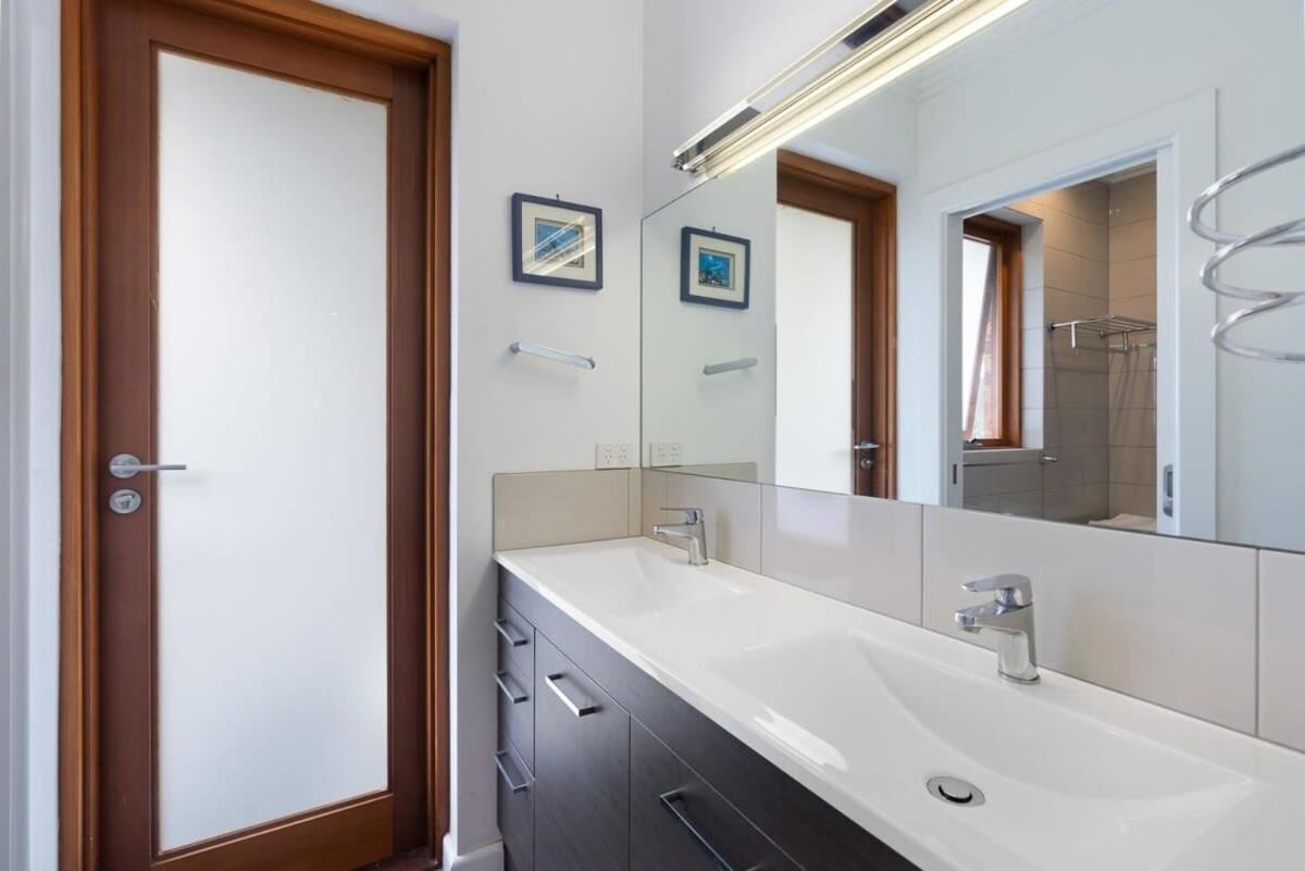 Pine - 11 Pine Ave Victor Harbor No Linen Included