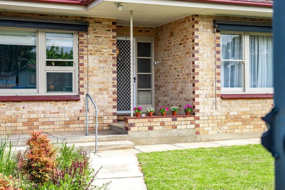 Pine - 11 Pine Ave Victor Harbor No Linen Included