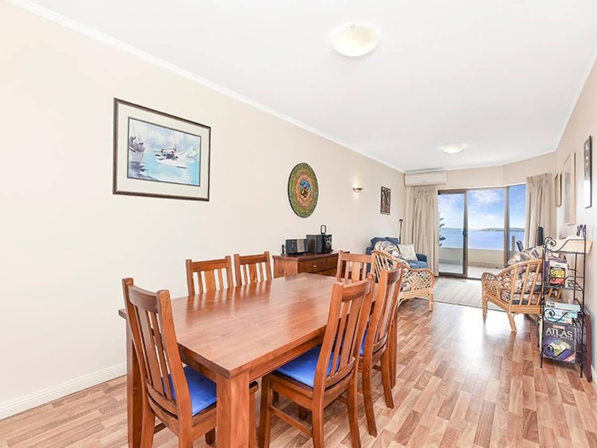 19-117 Franklin Pde - Beachfront Location - Linen Included