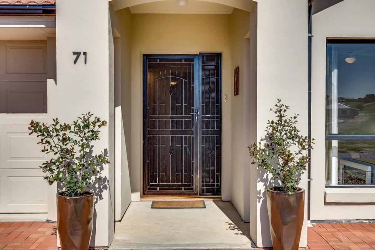 71 Blanche Pde Hindmarsh Island - No Linen Included
