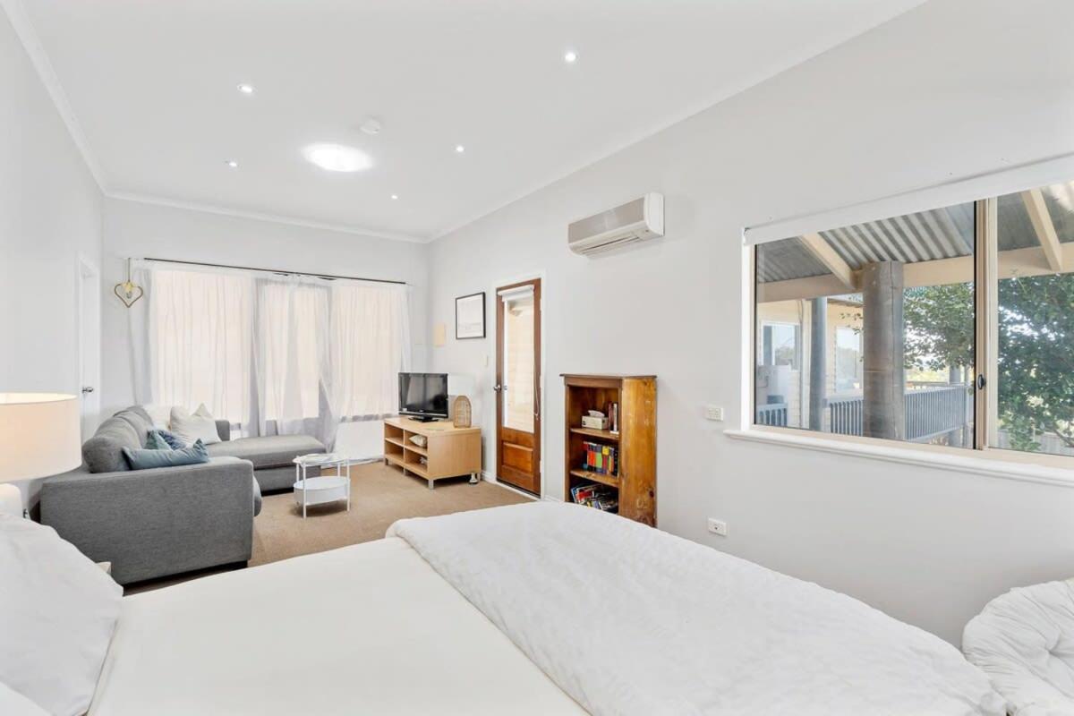 15 Lawson St Victor Harbor - Linen Included