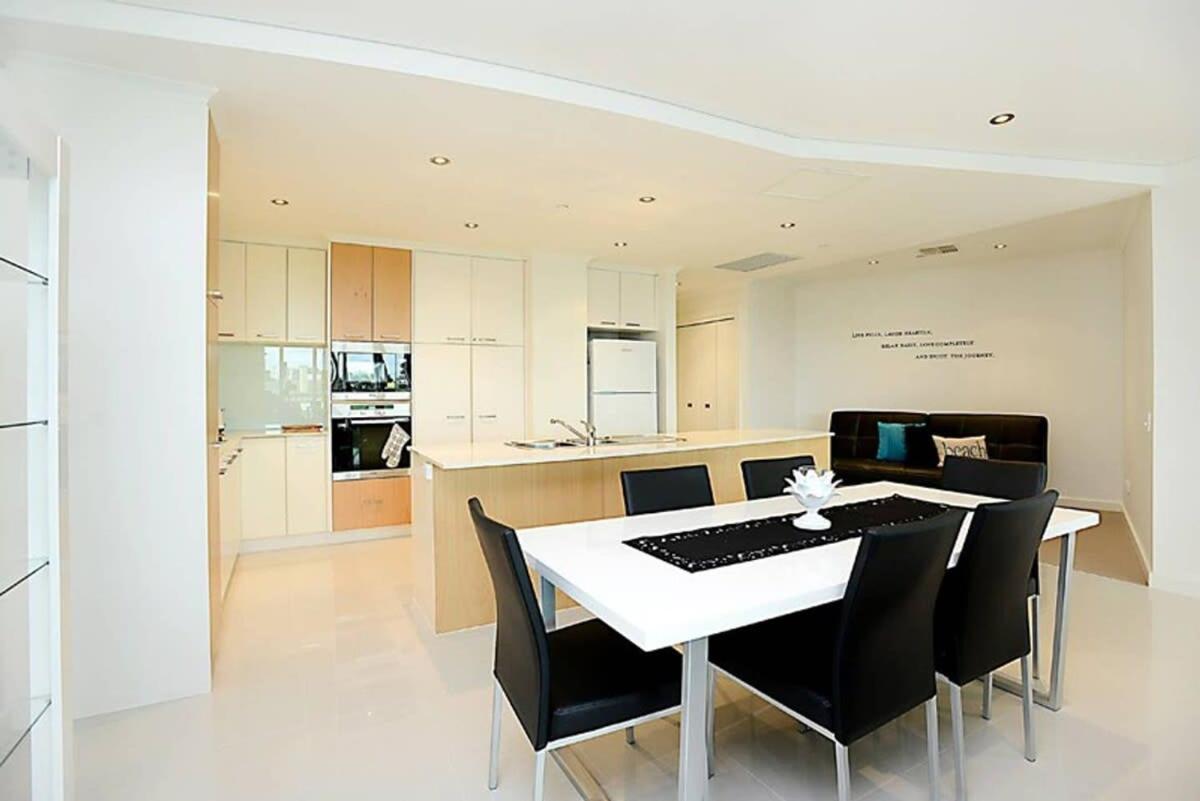 Gallery 7 - Town Centre - Wi-Fi - Linen Included