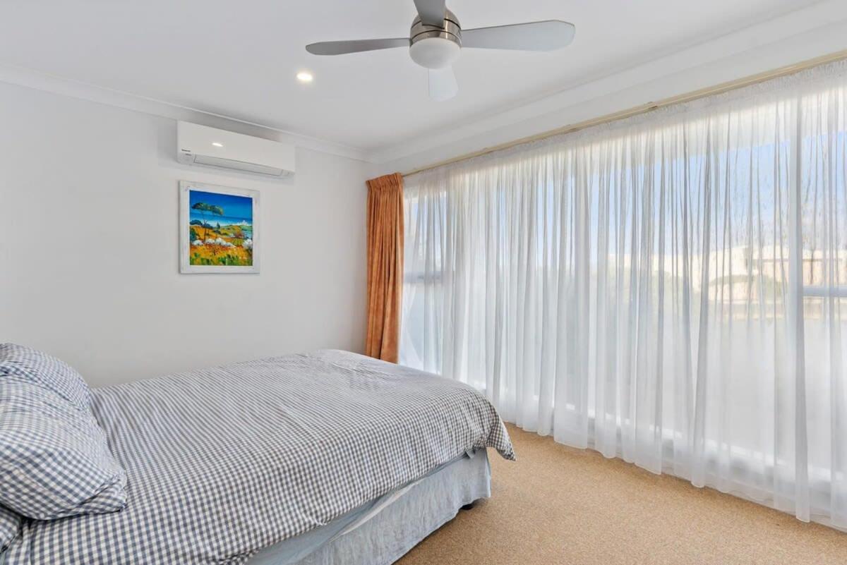Meridian U1-4 Hutton St - Linen Included