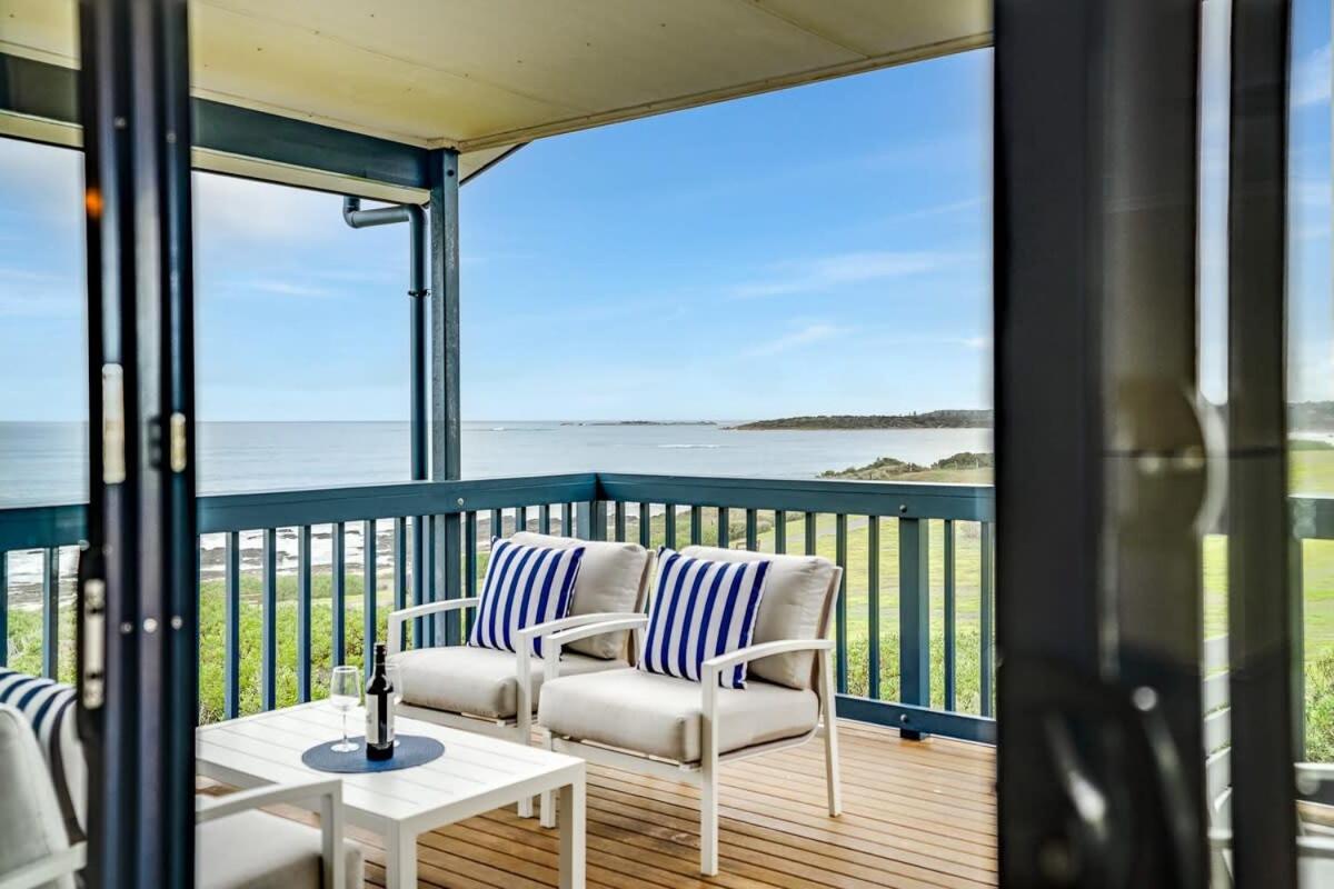 27 Seaview - Pets Negotiable - Wi-Fi - No Linen Included
