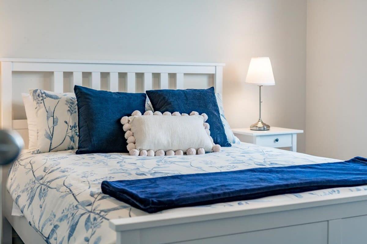 27 Seaview - Pets Negotiable - Wi-Fi - No Linen Included