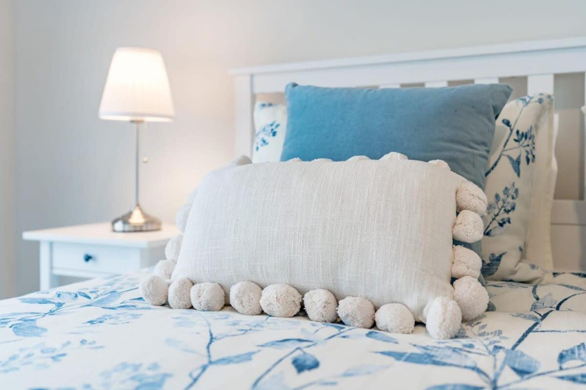 27 Seaview - Pets Negotiable - Wi-Fi - No Linen Included
