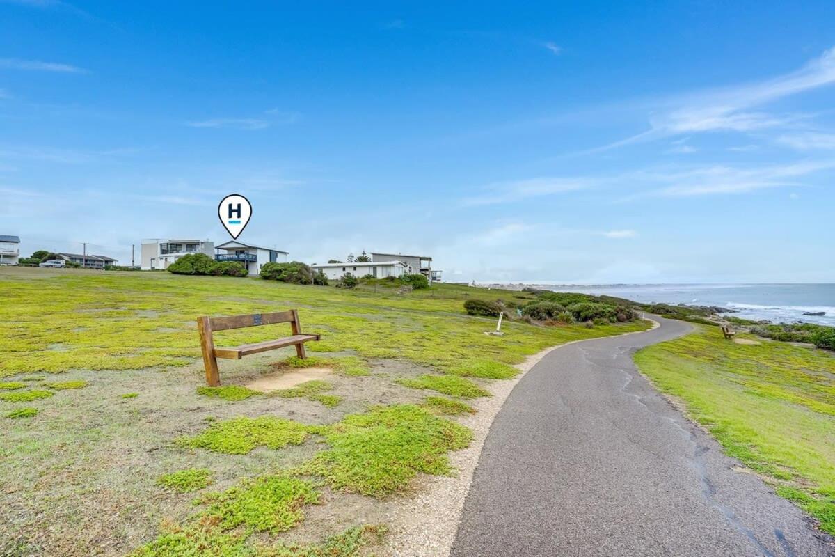 27 Seaview - Pets Negotiable - Wi-Fi - No Linen Included
