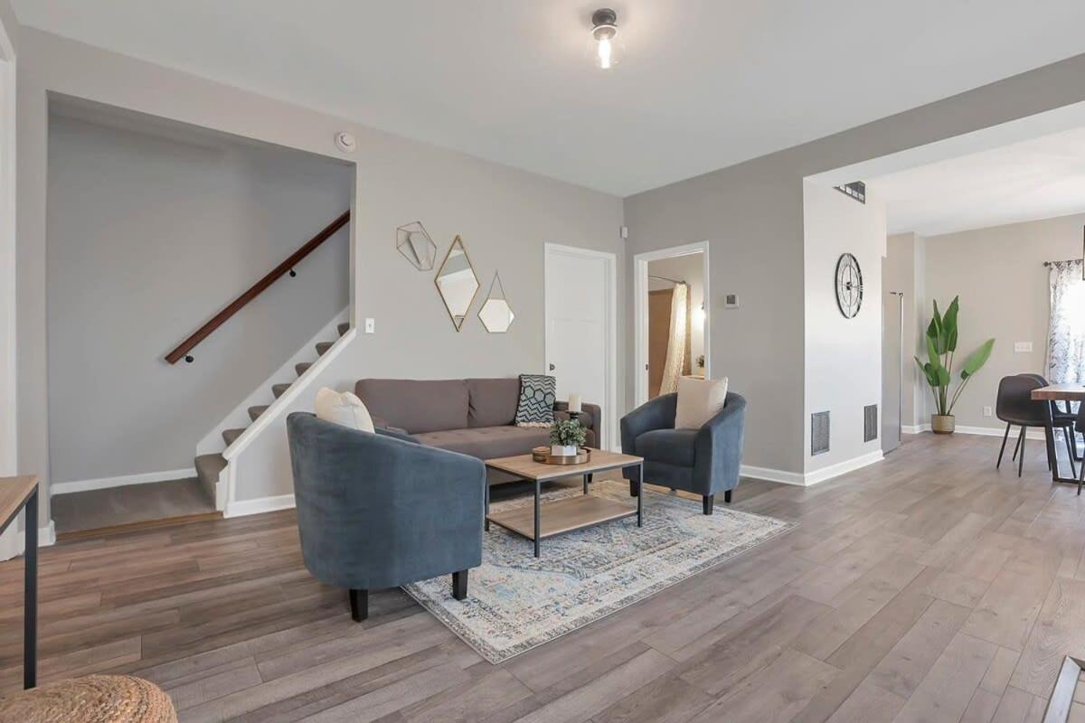 Housepitality - The Southwestern view 3