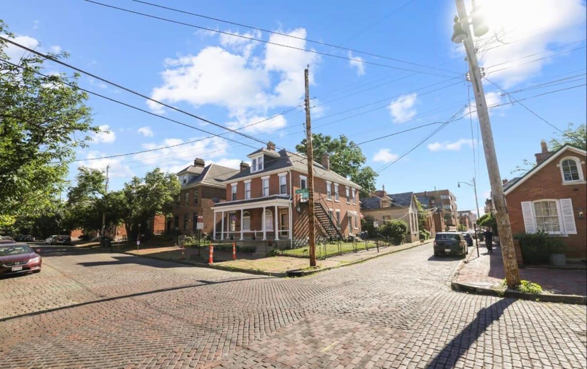 Housepitality - The City Gateway