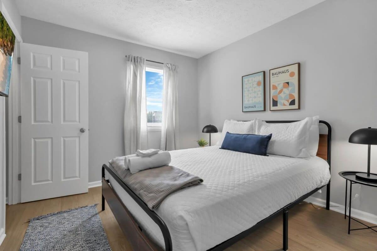 The Schumacher Townhouse - 2 BR view 2
