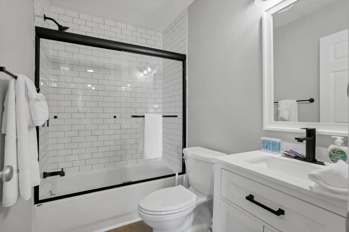 The Schumacher Townhouse - 2 BR view 3