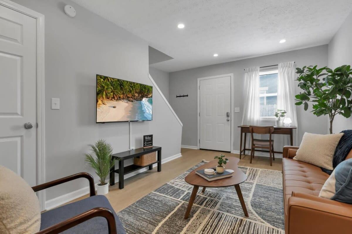 The Schumacher Townhouse - 2 BR view 4