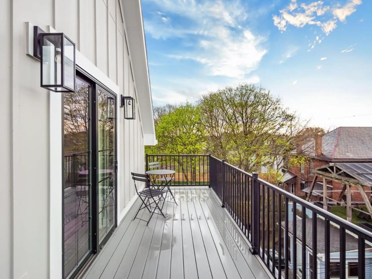 Chateau in the Village - Brand New 3BD 5BA