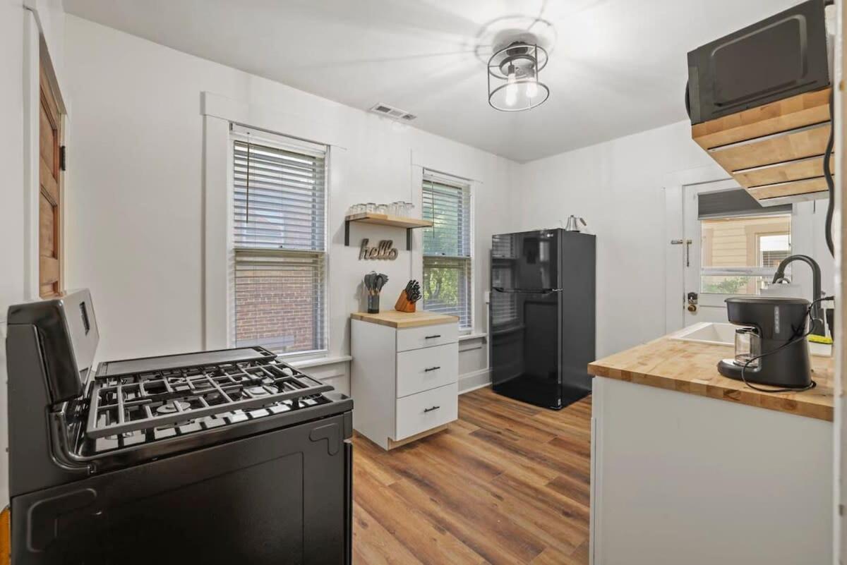 Housepitality - Cityscape - Historic 2BR view 5