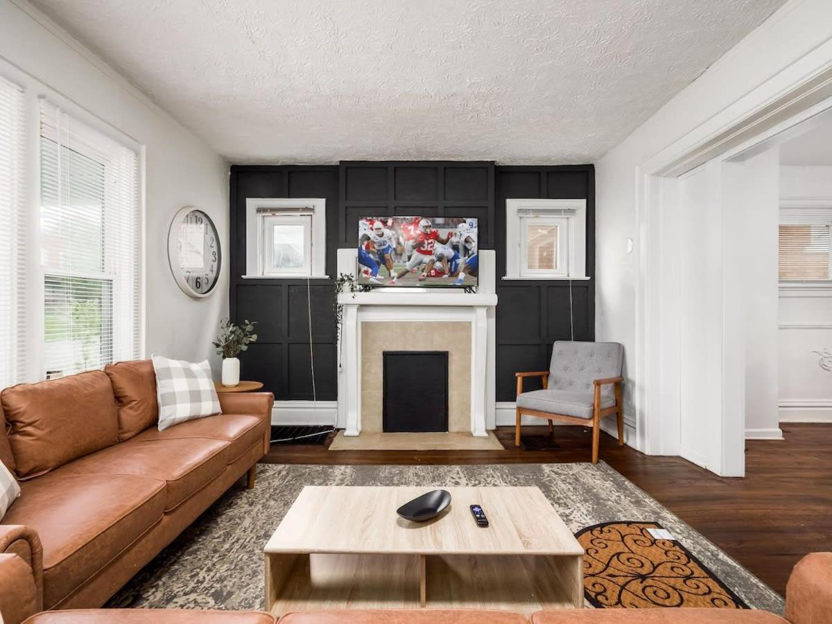 Large 5 Bedroom House Next to OSU, Sleeps 16 view 4