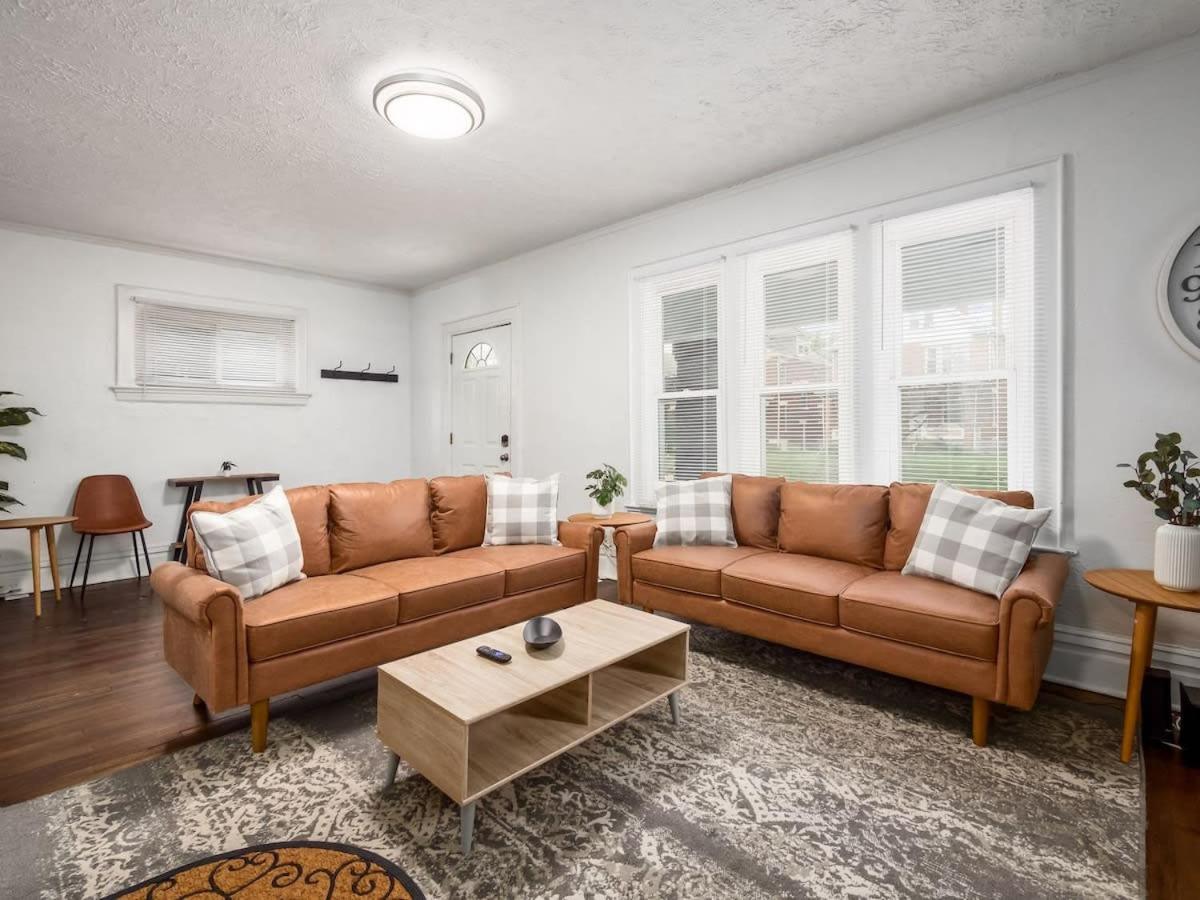 Large 5 Bedroom House Next to OSU, Sleeps 16 view 5