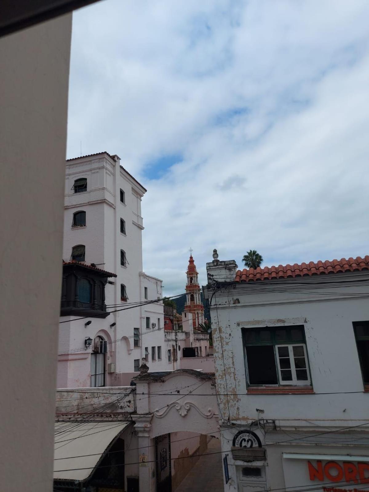 Hermoso Departamento, excelente ubicación a 50 mts de Plaza principal