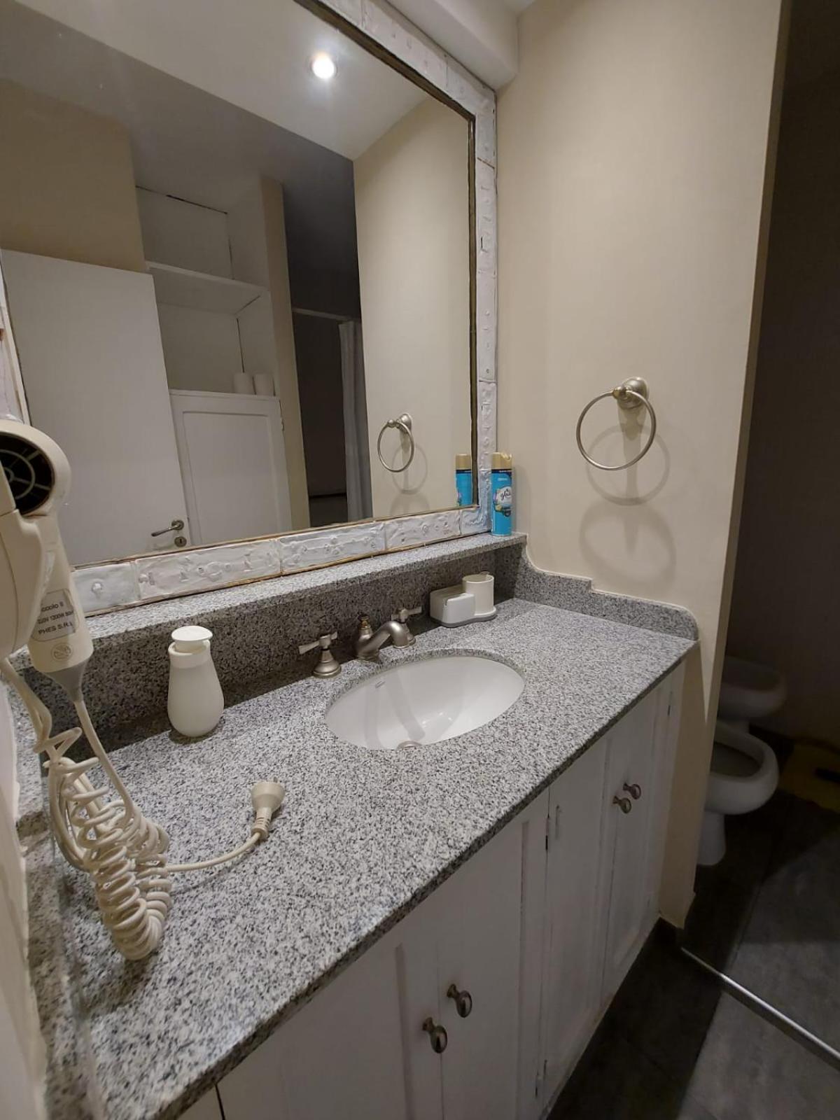 Hermoso Departamento, excelente ubicación a 50 mts de Plaza principal