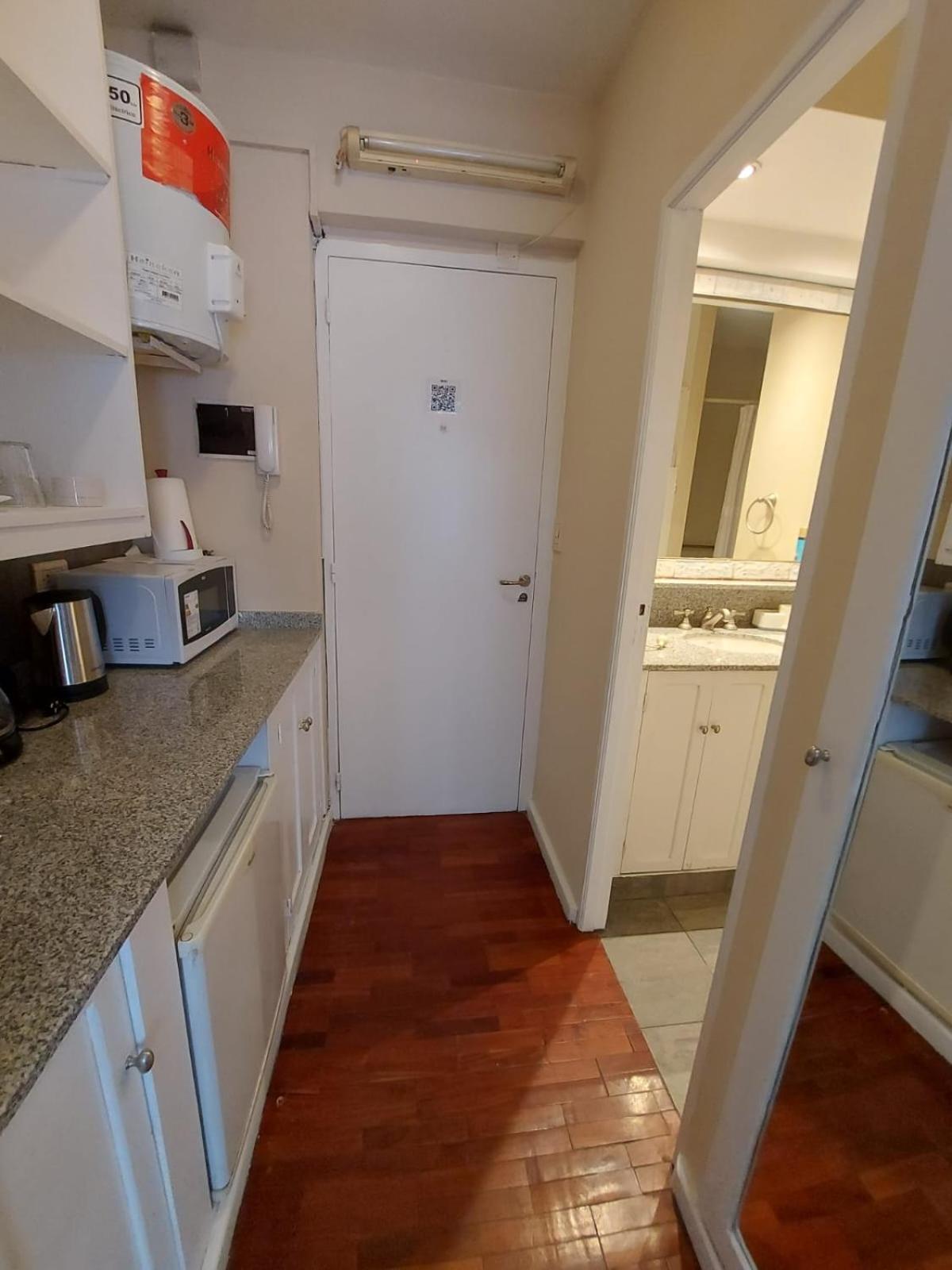 Hermoso Departamento, excelente ubicación a 50 mts de Plaza principal