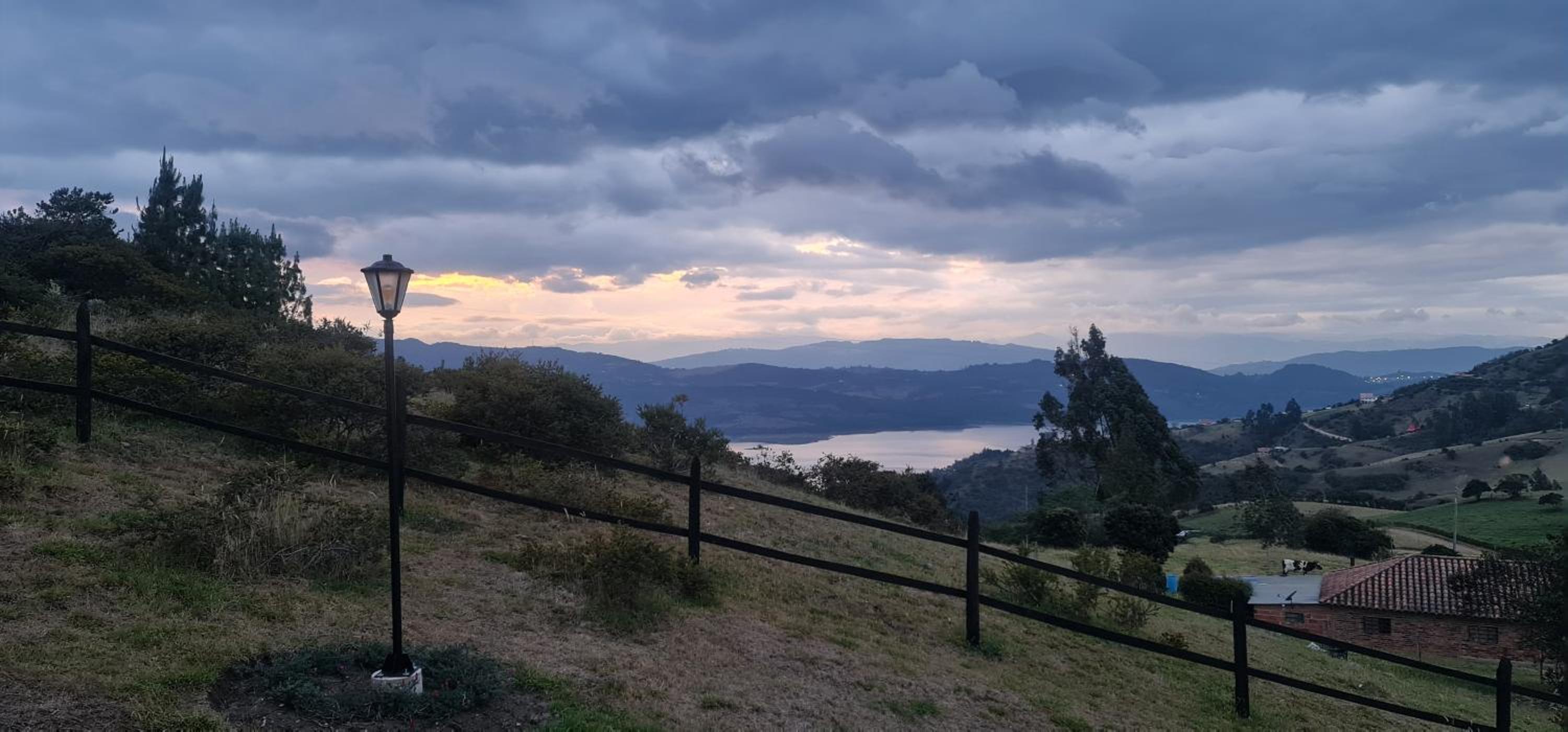 Refugio entre el cielo AQUA