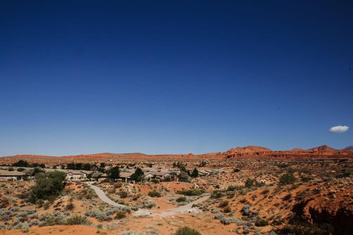 Hotel Townhome w Private Hot Tub Air Hockey and more - Image 1