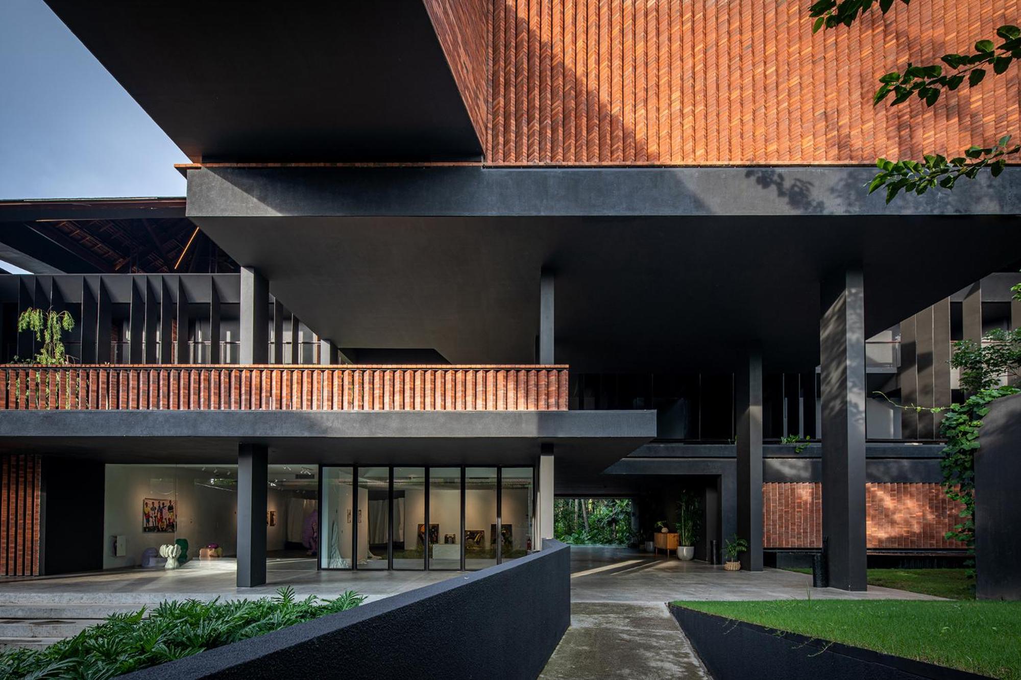 Hotel Titik Dua - Image 1